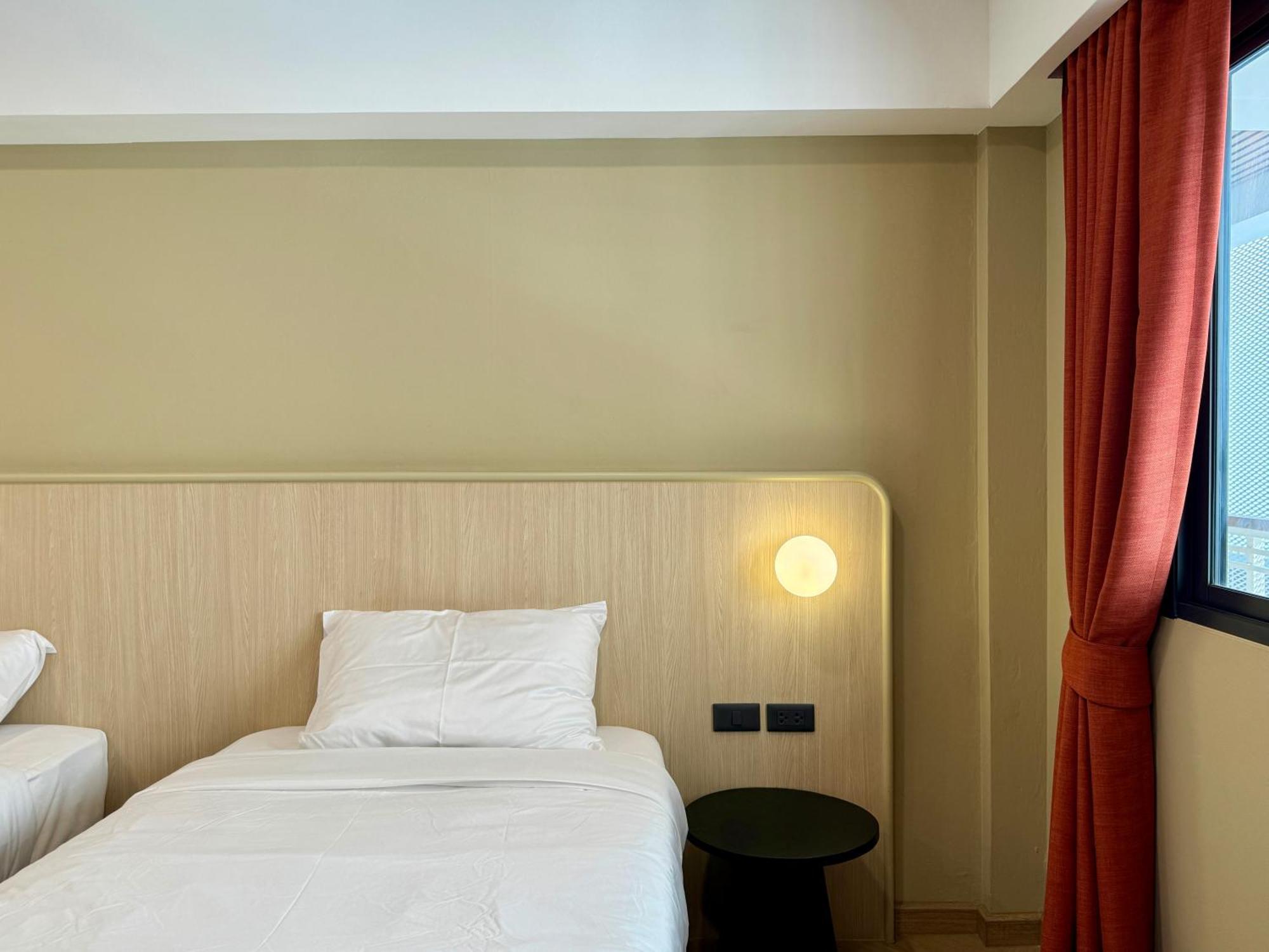 Parcel Hotel Bangkok Exterior foto